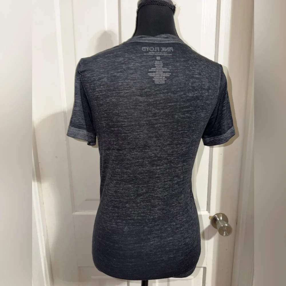 Pink Floyd Gray Cotton Blend Shirt, women's medium‎ short sleeve top